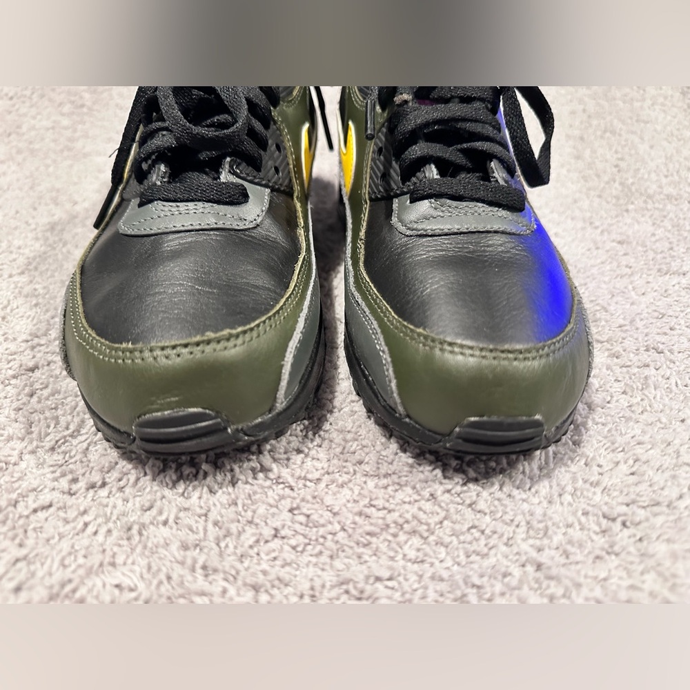 Nike Air Max 90 Goretex Black and Yellow Sneakers - Picture 3 of 11
